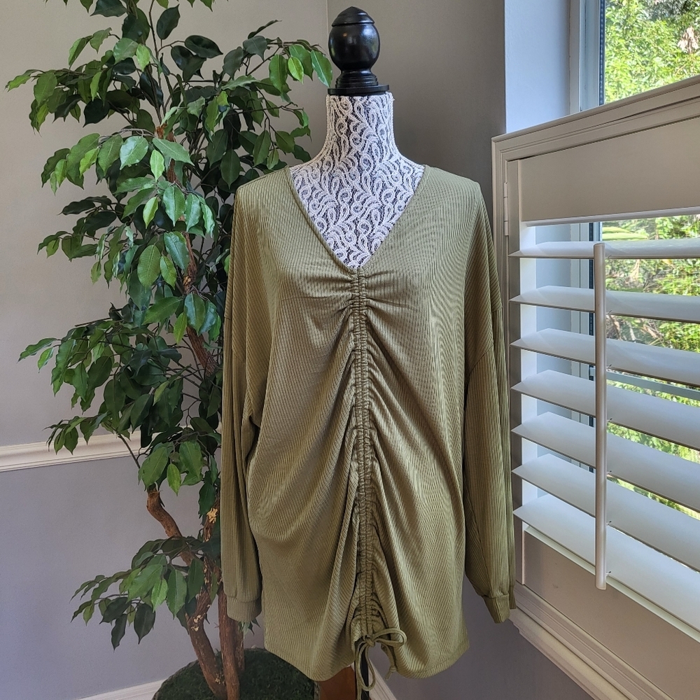 Derek Heart 2X Ruched Ribbed Sweater - Picture 2 of 6
